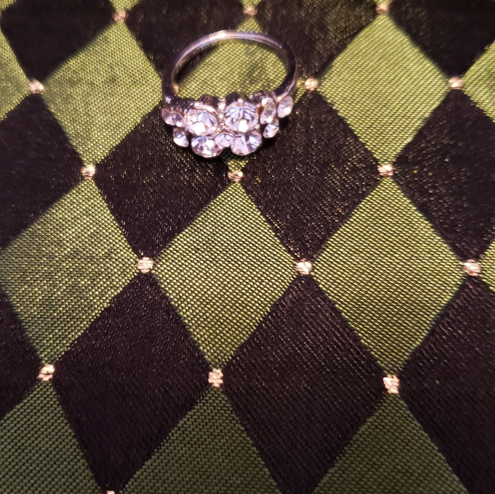 Sparkly ring - Picture 4 of 5